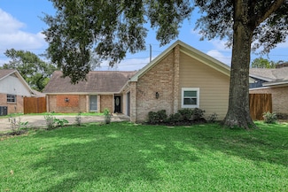 5022 Pine Cliff Dr, Houston, TX 77084