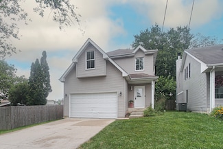 107 Hammond Ave, Wauconda, IL 60084