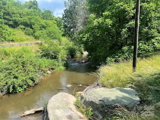 18103 N Carolina 194, Lansing, NC 28643