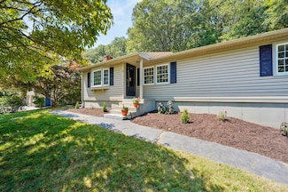 12 Coachman Ln, Auburn, MA 01501