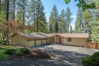 15013 E Shelly Ct, Veradale, WA 99037