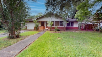 6619 Heron Dr, Houston, TX 77087