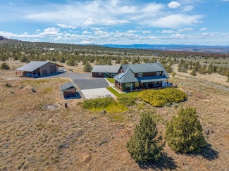 4647 SW Belmont Ln, Madras, OR 97741