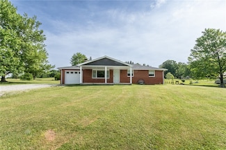 511 Englishman Hill Rd, Connellsville, PA 15425