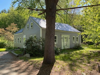 48 River Rd, Buxton, ME 04093