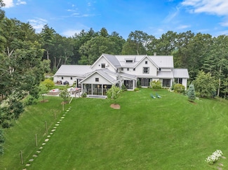 15 Wilsondale St, Dover, MA 02030