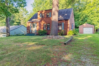 2306 Frederick Ave, Kalamazoo, MI 49008