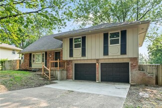 12801 Ewing Ave, Grandview, MO 64030