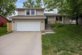 1110 Harlocke St, Iowa City, IA 52246