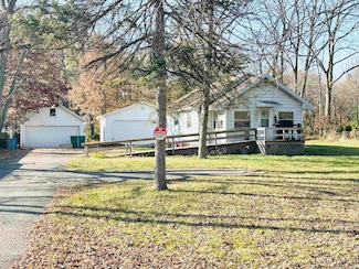 56451 Quince Rd, South Bend, IN 46619