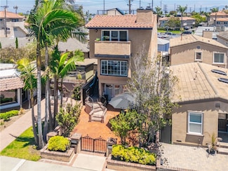 708 Main St, Huntington Beach, CA 92648