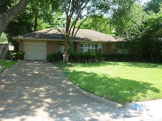 9626 Long Branch Ln, Houston, TX 77055