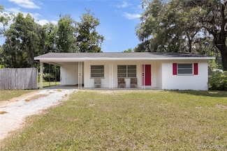9665 W Orchard St, Crystal River, FL 34428