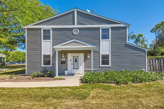 818 Dunbar Ct Unit 2, Schaumburg, IL 60194