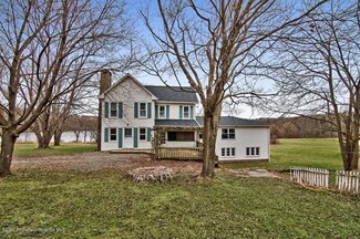 30 Anderson Acres Ln, Tunkhannock, PA 18657
