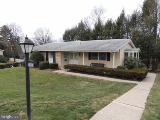 1033 Indiana Ave, Lemoyne, PA 17043