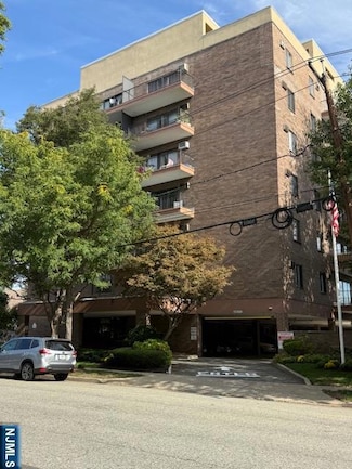 140 Euclid Ave Unit 4G, Hackensack, NJ 07601