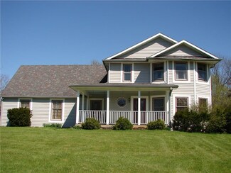 1822 N Sugar Creek Trail, Greenfield, IN 46140
