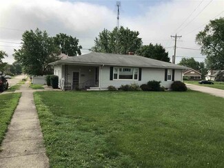 301 W 4th St, Bicknell, IN 47512