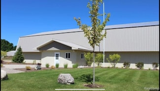 6920 Albatross Ave, Kewadin, MI 49648