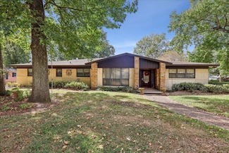 1135 19th St, Beaumont, TX 77706