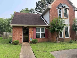 1145 Hunters Lake Dr, Cordova, TN 38018