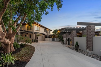 1804 N Lake Shore Dr, Sarasota, FL 34231
