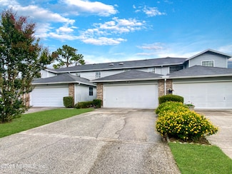 10879 Cabbage Pond Ct, Jacksonville, FL 32257