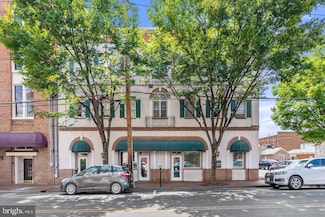 7 W Piccadilly St Unit C, Winchester, VA 22601