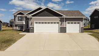 1102 7th Ave NW, Kasson, MN 55944