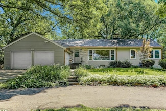 200 Jersey Ave N, Golden Valley, MN 55427
