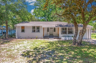 226 Bradley Dr NE, Fort Walton Beach, FL 32547