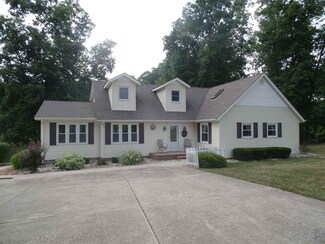 2955 N Baseline Rd, Bloomfield, IN 47424