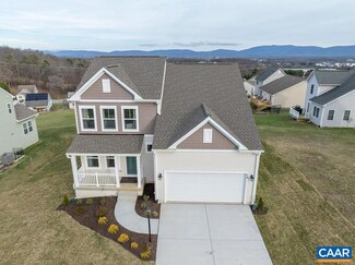 59 Sweetview Ct, Stuarts Draft, VA 24477