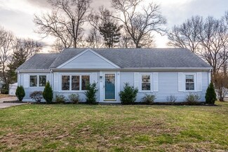 32 Oakdale Rd, Canton, MA 02021