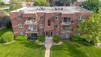 5704 128th St Unit 3D, Crestwood, IL 60445
