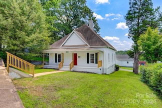 161 20th Ave SW, Hickory, NC 28602
