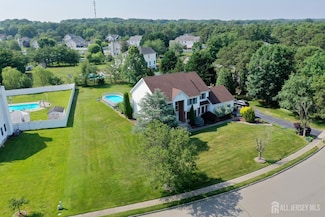 5 Samantha Dr, Monroe Township, NJ 08831