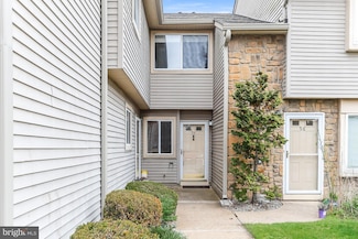 94 Teal Ct, East Windsor, NJ 08520