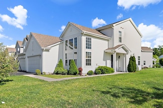 315 Maryland Ln, Pingree Grove, IL 60140