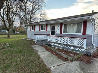 3706 Olive St, Saginaw, MI 48601
