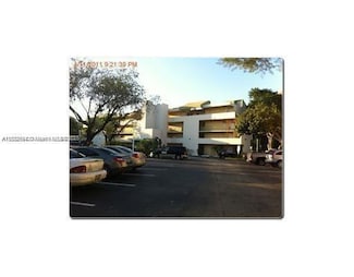 8820 Fontainebleau Blvd Unit 403, Miami, FL 33172