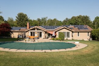 32 Deerfield Ave, Longmeadow, MA 01106