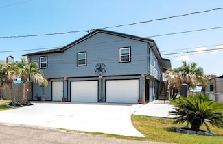 1217 Dick Bay Dr, Dickinson, TX 77539