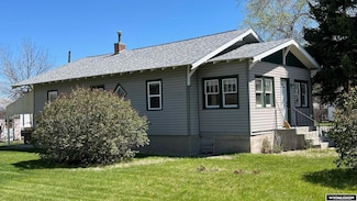 104 W Madison Ave, Riverton, WY 82501