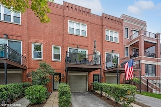 1833 W Oakdale Ave Unit B, Chicago, IL 60657