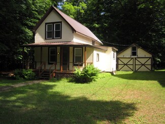 28 S Shore Rd, Inlet, NY 13360
