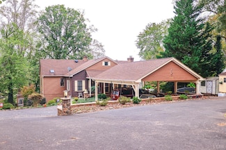 1090 Timberlake Dr, Lynchburg, VA 24502