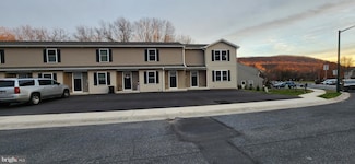 46 Petersburg Ln, Duncannon, PA 17020