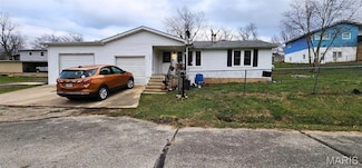 300 S Oak St, Salem, MO 65560